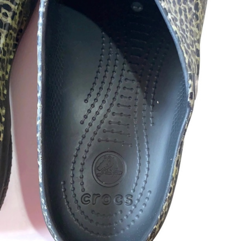 Cheetah Print Slip-On Crocs - image 5